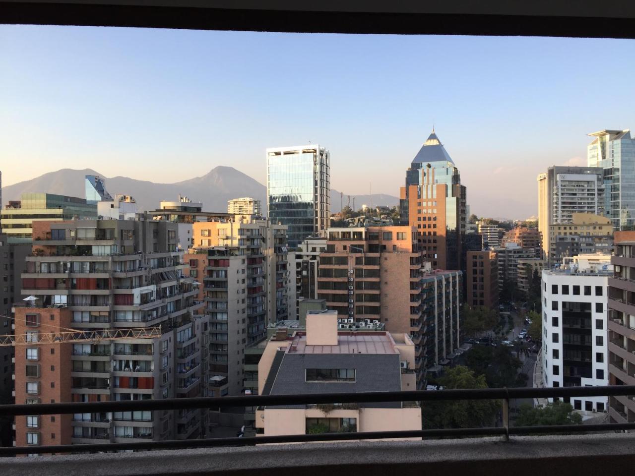 Apartamentos Costanera Centre Santiago Exterior photo